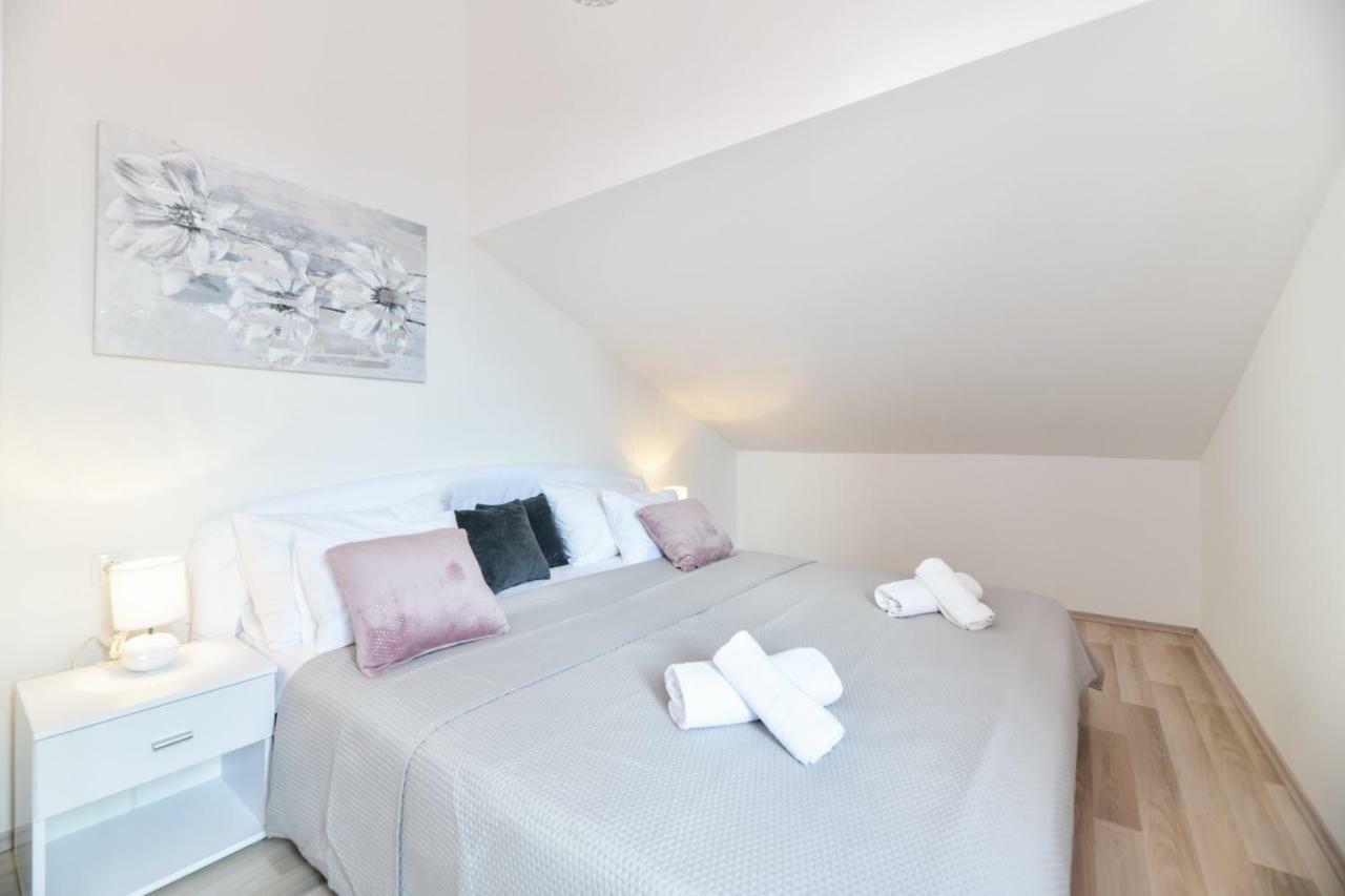 Grey Apartment Old Town Zadar Ngoại thất bức ảnh